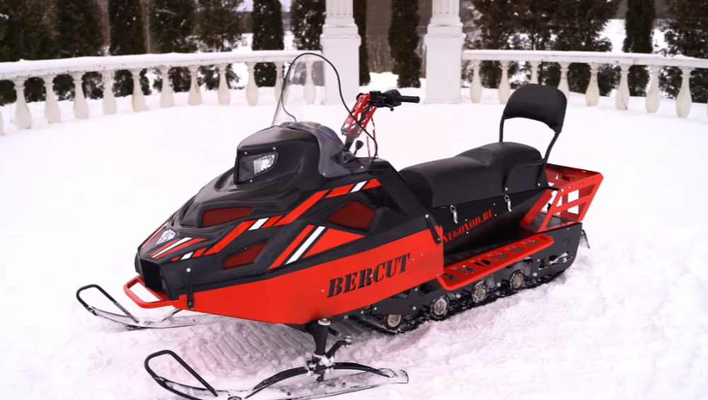 Миниснегоход Бурлак Беркут 20 л.с. 