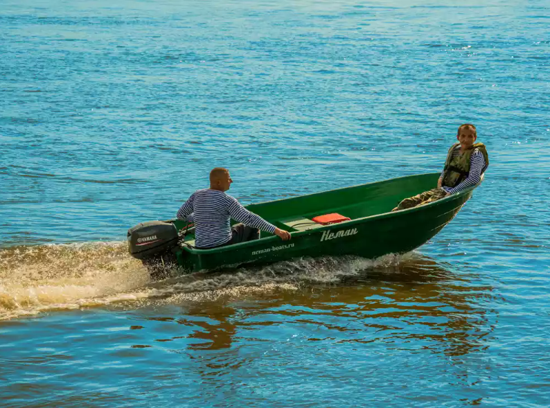 Стеклопластиковая лодка Neman-340 (тримаран) 