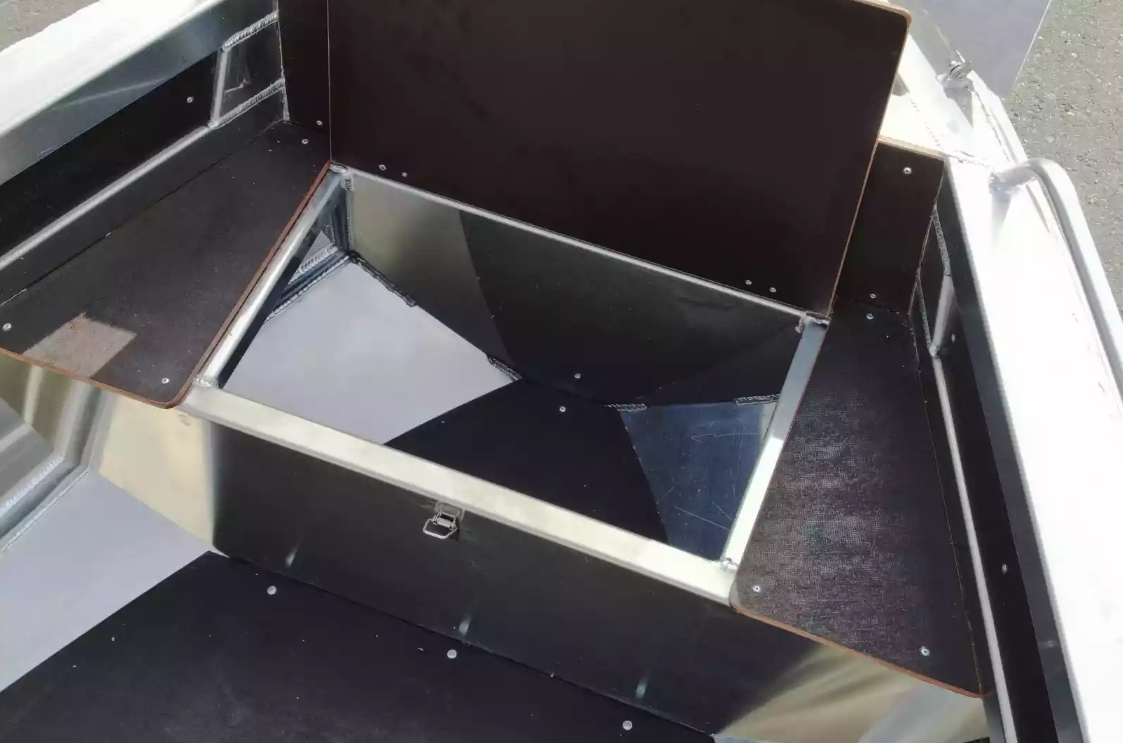 Алюминиевая лодка  Неман-480 Р 