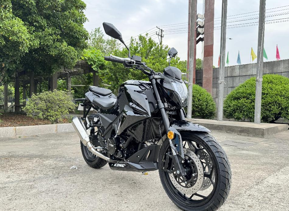 Мотоцикл TMBK Iconic 400cc 