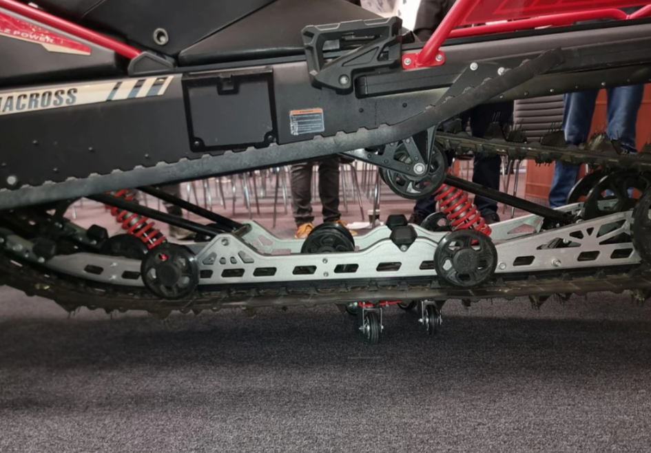 Снегоход AODES Siberiacross 1000 SWT 600mm LCD 6.8 