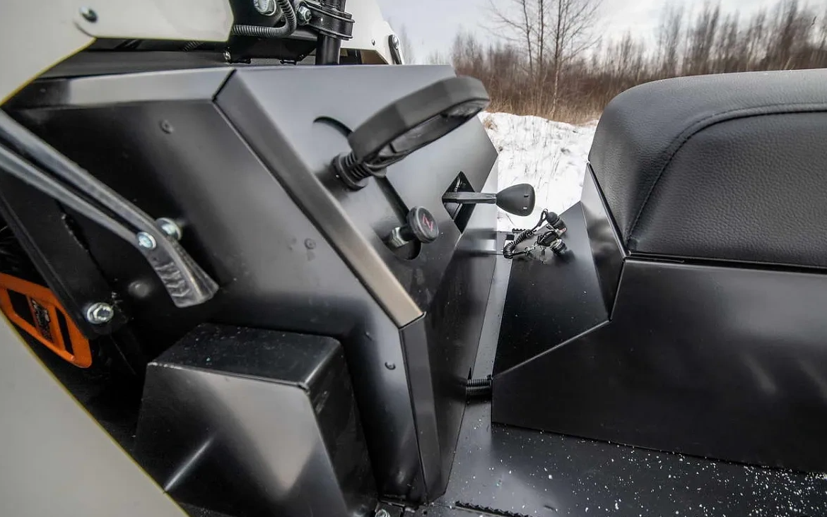 Снегоход БТС "АРКТИК 4Т" 18.5 л.с. э/зап, реверс, тормоз 