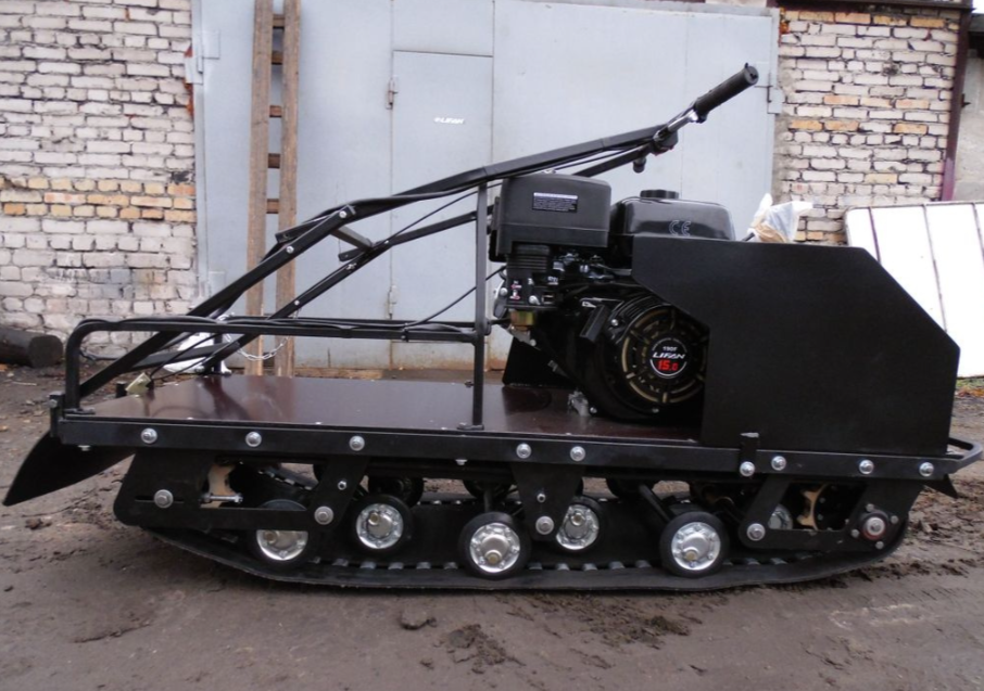 Мотобуксировщик AhtaR Зима 15 л/с с вариатором 