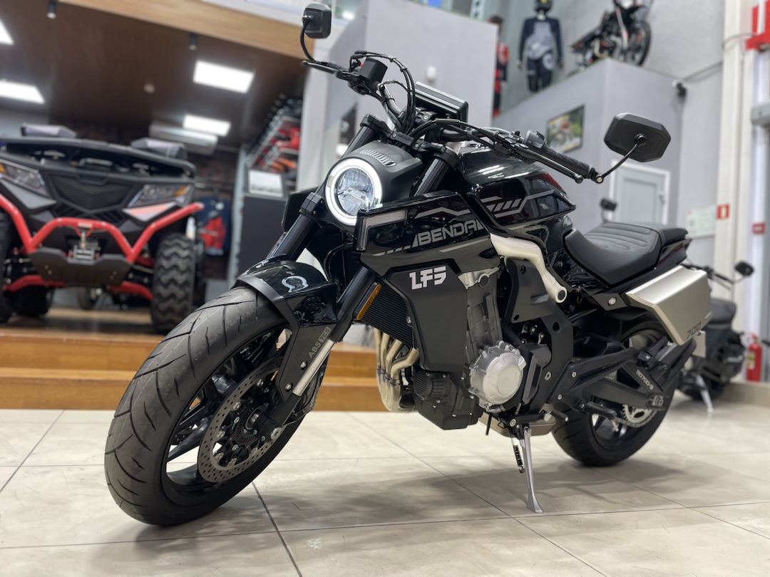 Мотоцикл Benda LFS 700 