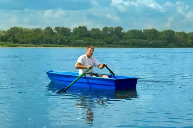 Стеклопластиковая лодка Малютка 