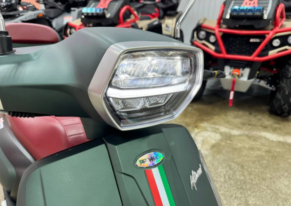 Скутер PROMAX Miami 240 (49) 