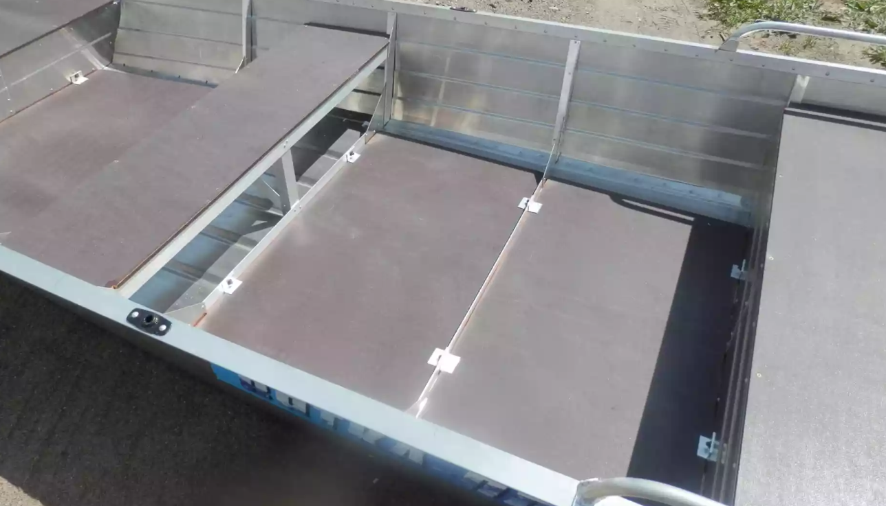 Алюминиевая лодка Вятка-Профи 32 