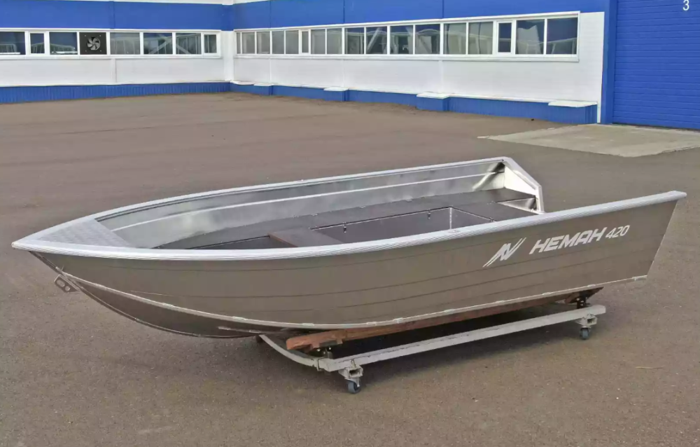 Алюминиевая лодка  Неман-420 
