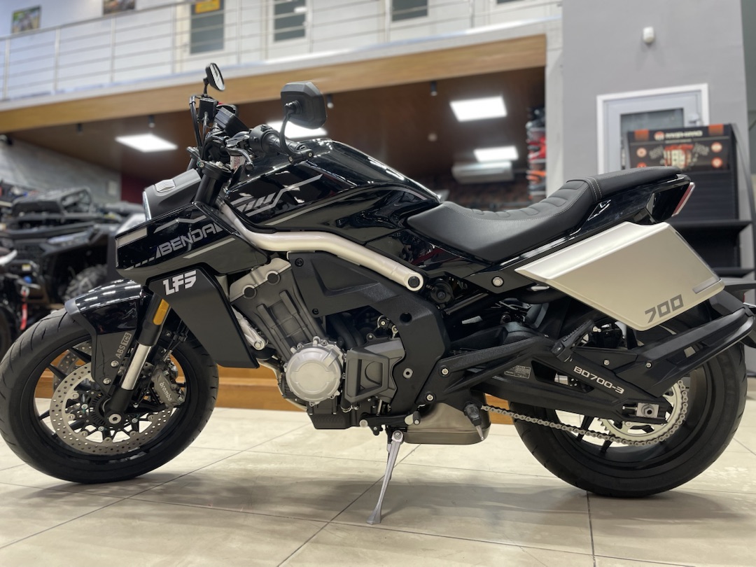 Мотоцикл Benda LFS 700 