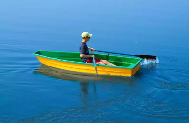 Стеклопластиковая лодка Малютка 