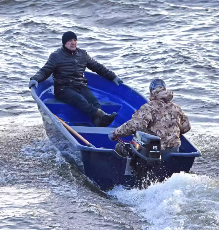 Стеклопластиковая лодка Neman-340 (тримаран) 