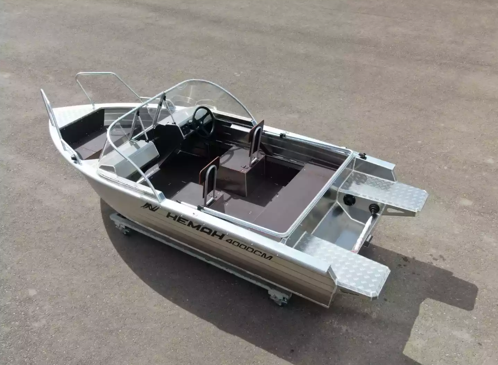 Алюминиевая лодка  Неман-400 DCM NEW 