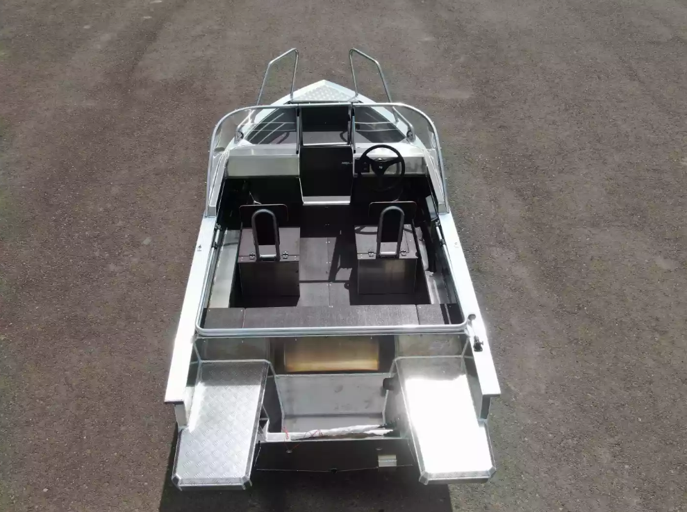Алюминиевая лодка  Неман-400 DCM NEW 