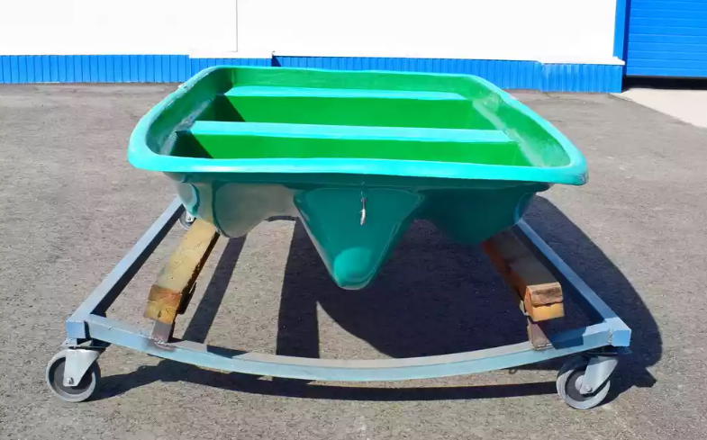 Стеклопластиковая лодка Старт (тримаран) 