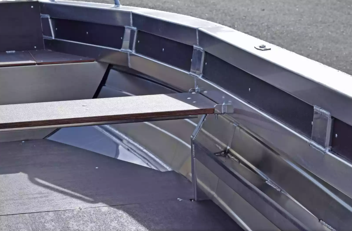 Алюминиевая лодка  Неман-480 Р 