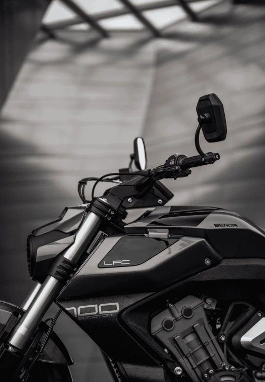 Мотоцикл Benda LFC 700 Pro 