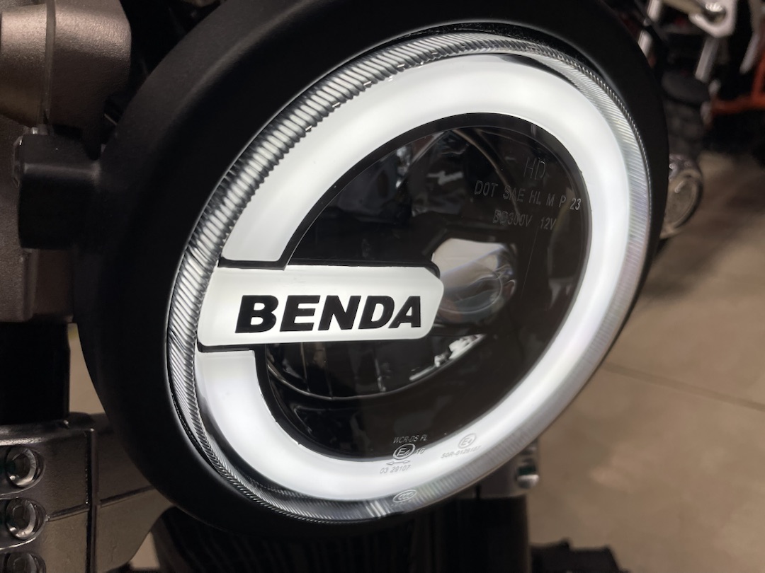 Мотоцикл Benda Chinchilla 300 