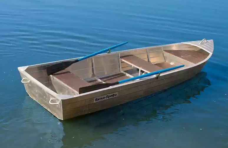 Алюминиевая лодка Вятка-Профи 32 