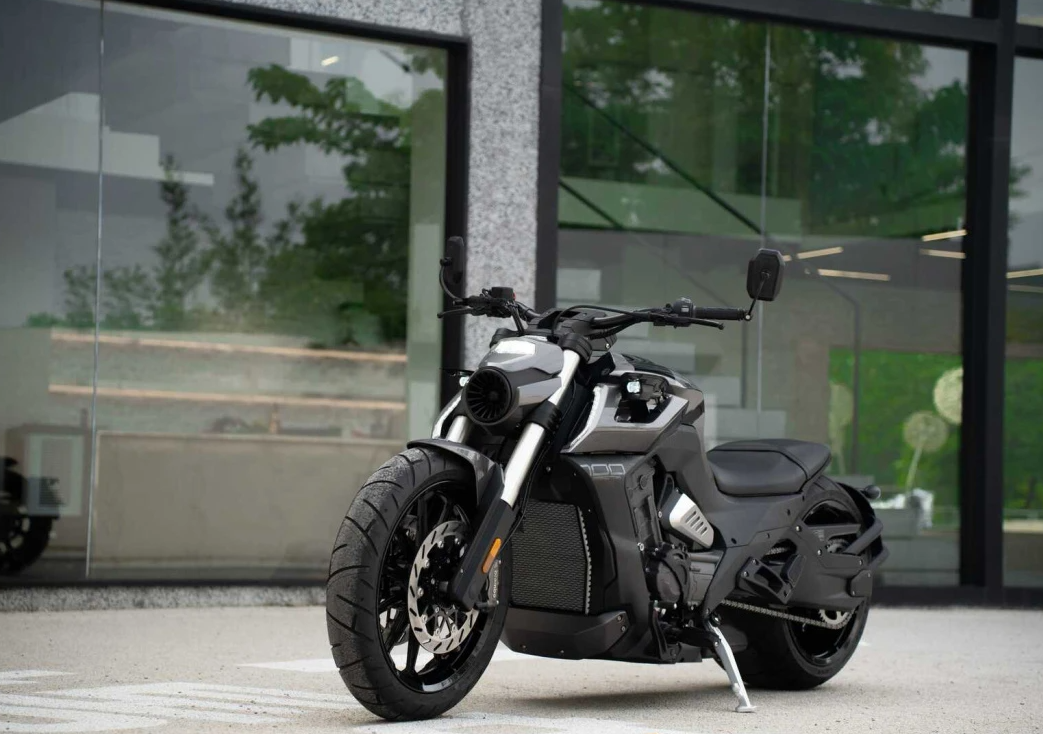 Мотоцикл Benda LFC 700 Pro 