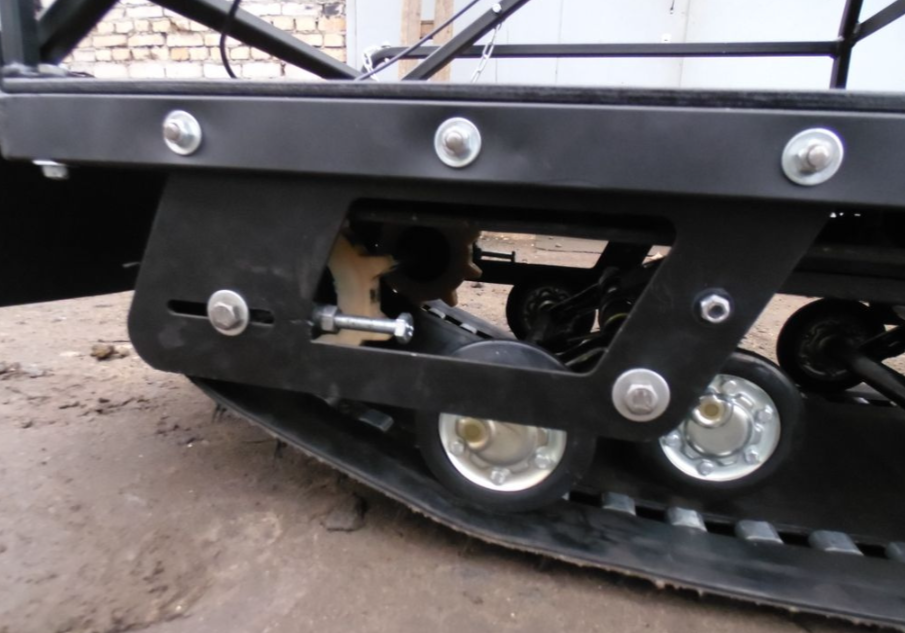 Мотобуксировщик AhtaR Зима 15 л/с с вариатором 