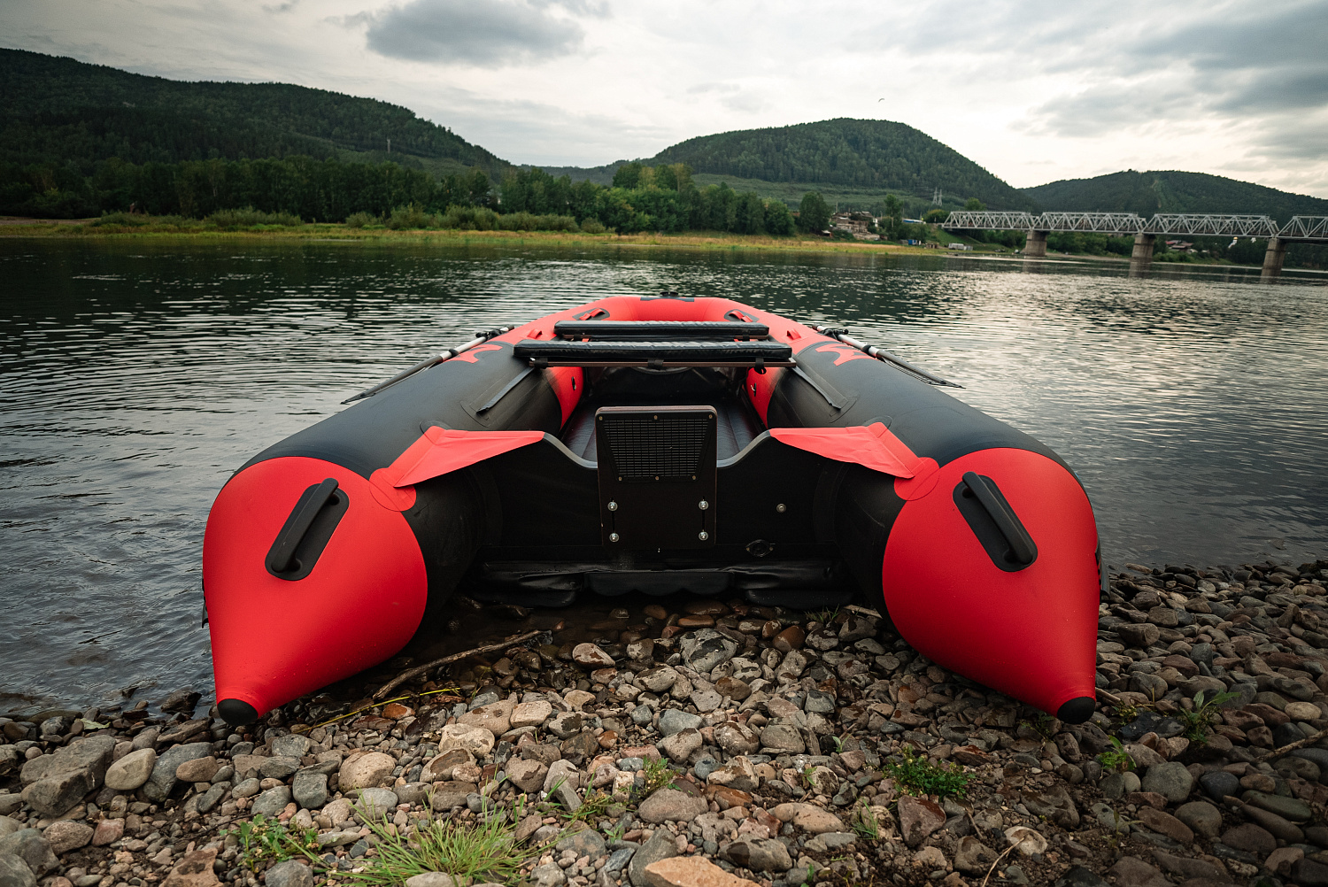 Лодка MISHIMO RIVER JET 400 под водомет 