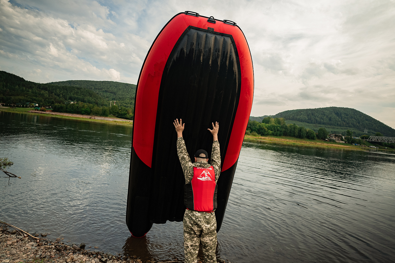 Лодка MISHIMO RIVER FJET PRO 430  под водомет 